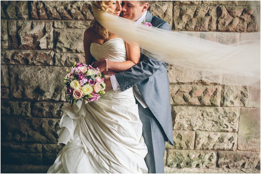 Peckforton_Castle_Wedding_Phtoography_057