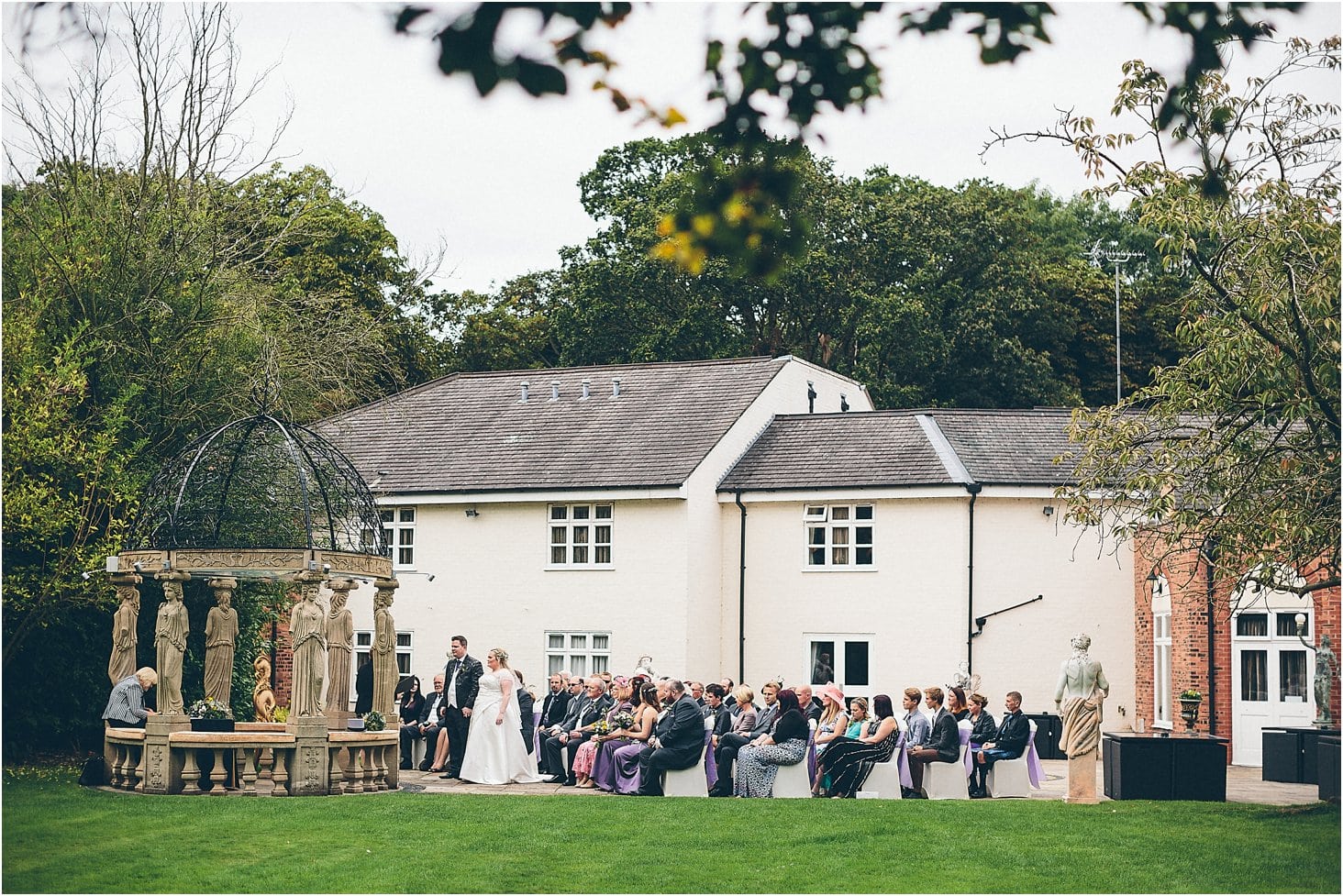 Llyndir_Hall_Wedding_Photography_0032