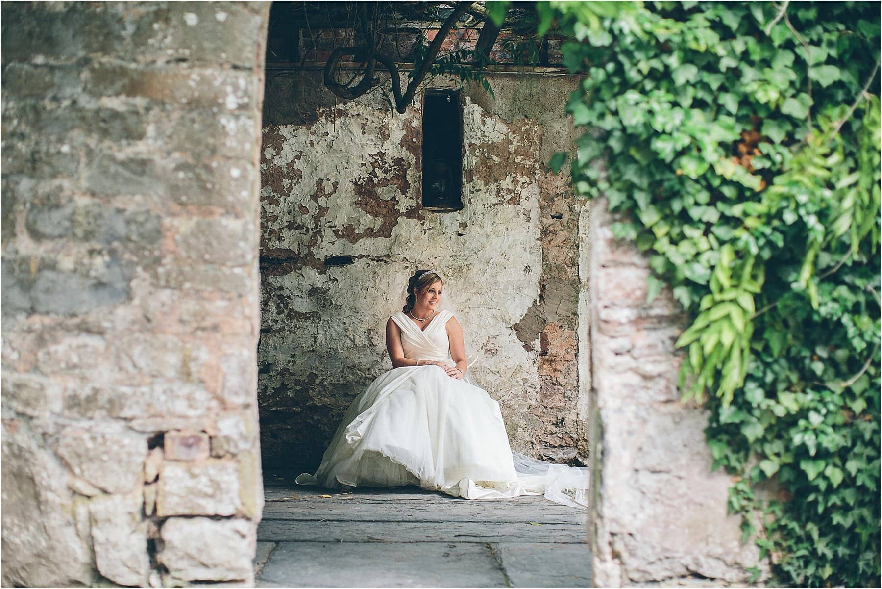 Ruthin_Castle_Wedding_Photography_0119