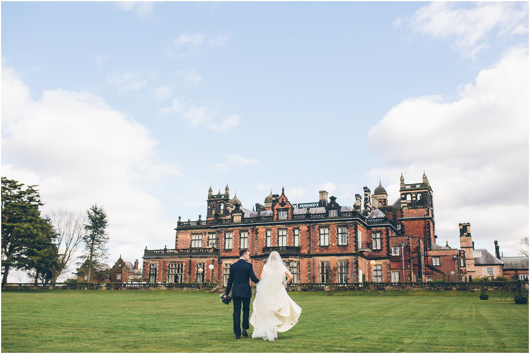 Capesthorne_Hall_Wedding_Photography_0104