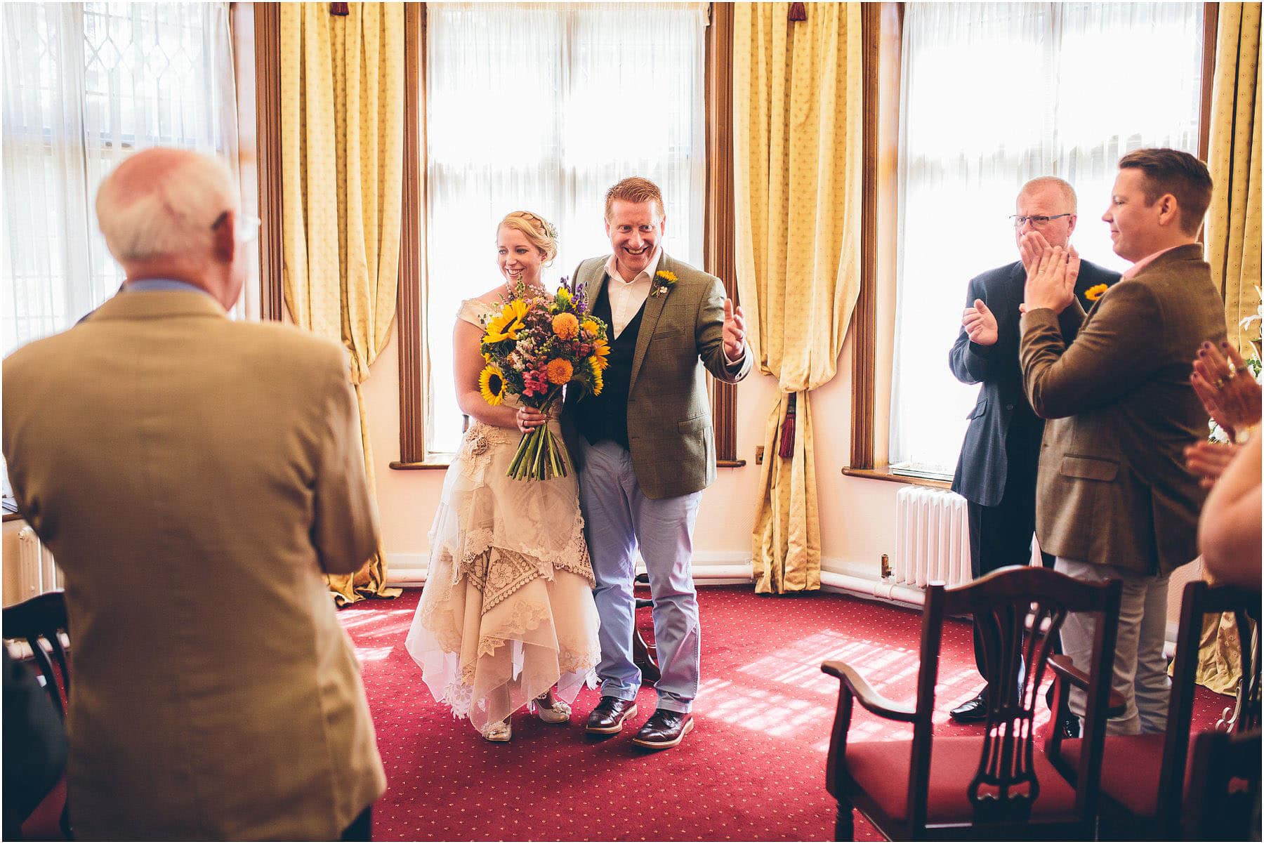 Clawdd_Offa_Farm_Wedding_Photography_0013