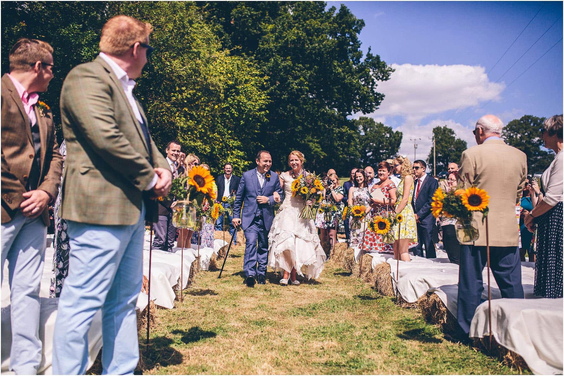 Clawdd_Offa_Farm_Wedding_Photography_0034