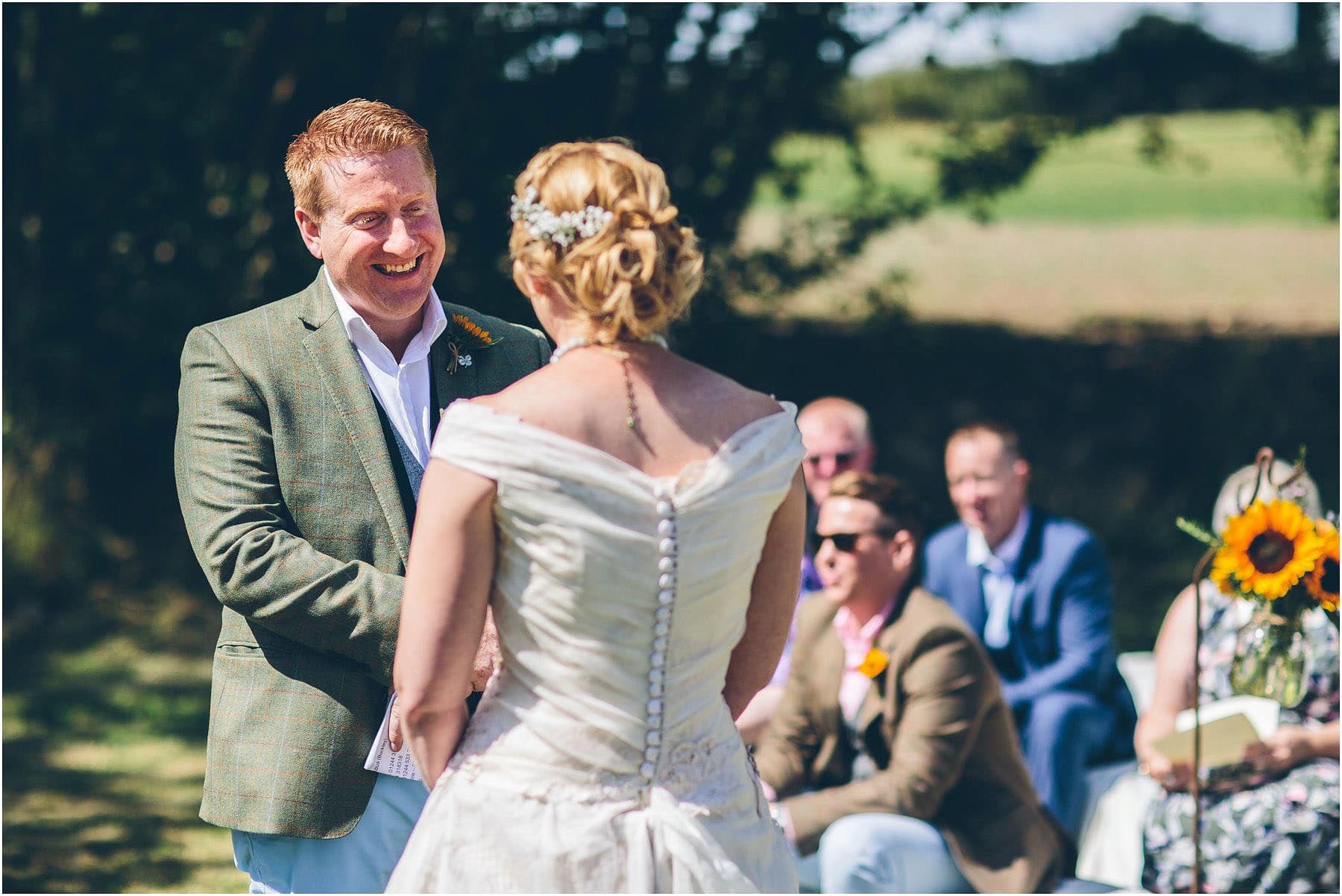 Clawdd_Offa_Farm_Wedding_Photography_0044