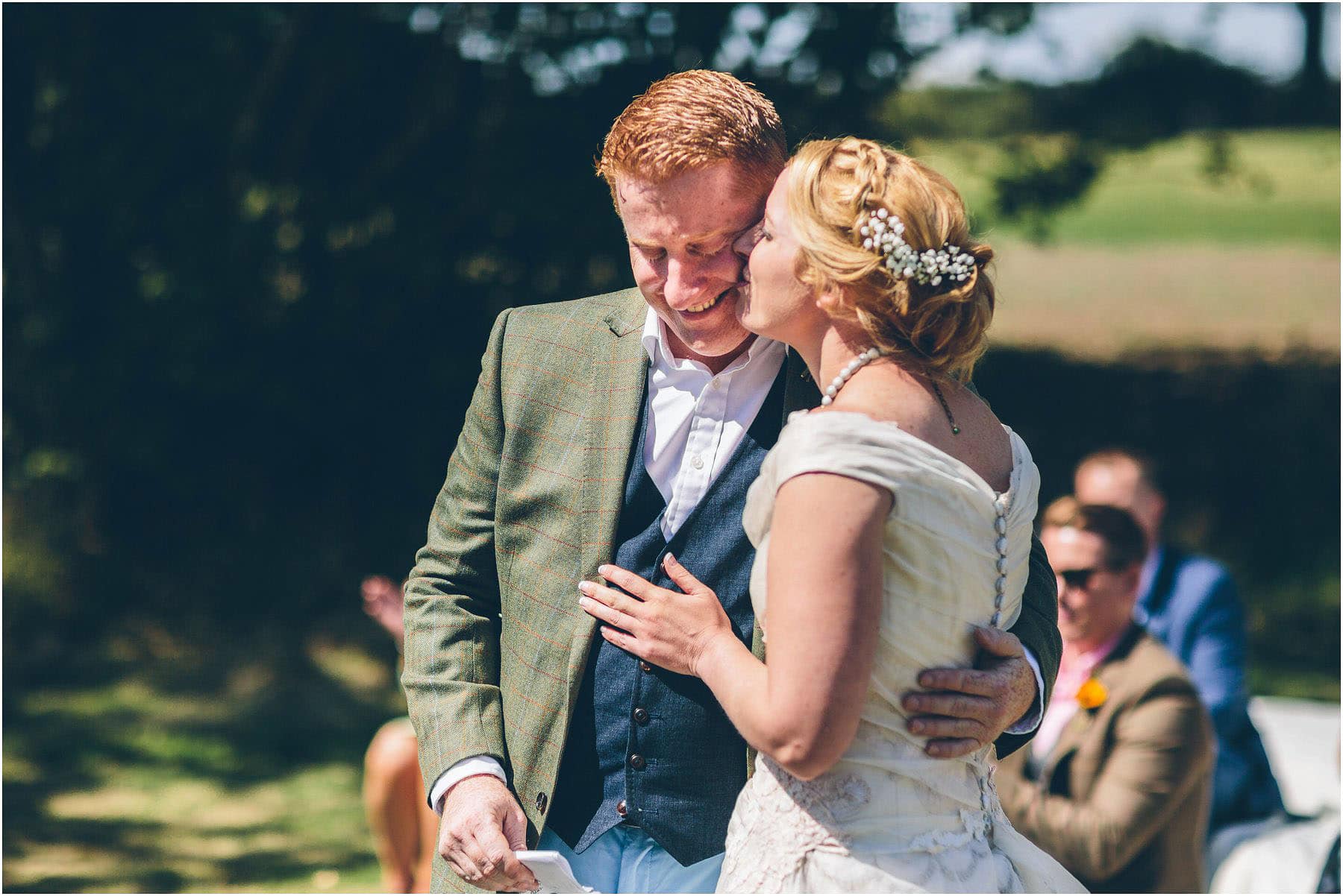 Clawdd_Offa_Farm_Wedding_Photography_0045