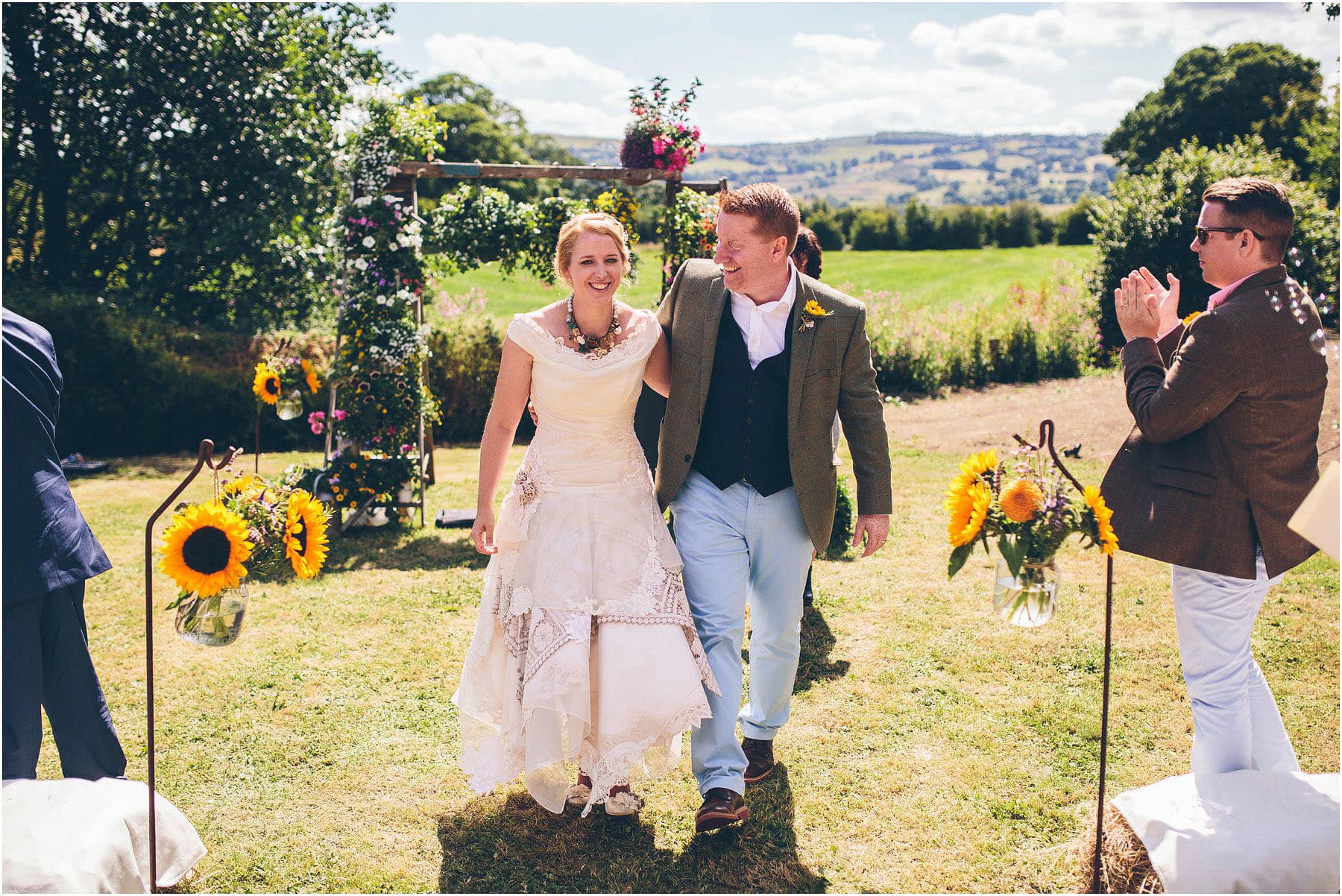 Clawdd_Offa_Farm_Wedding_Photography_0049