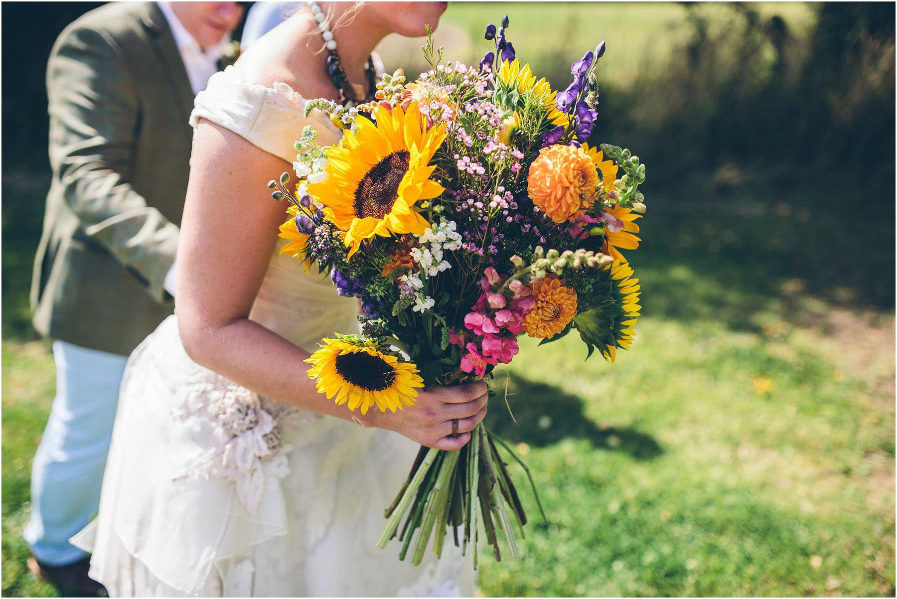 Clawdd_Offa_Farm_Wedding_Photography_0065