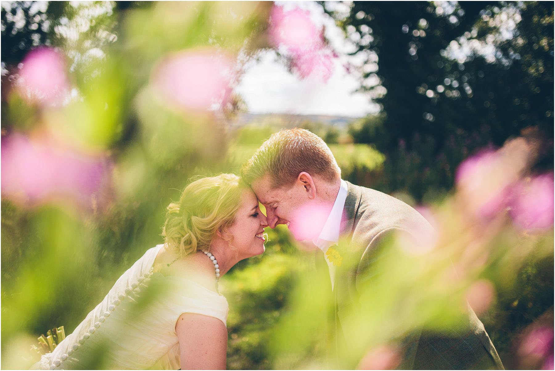 Clawdd_Offa_Farm_Wedding_Photography_0074