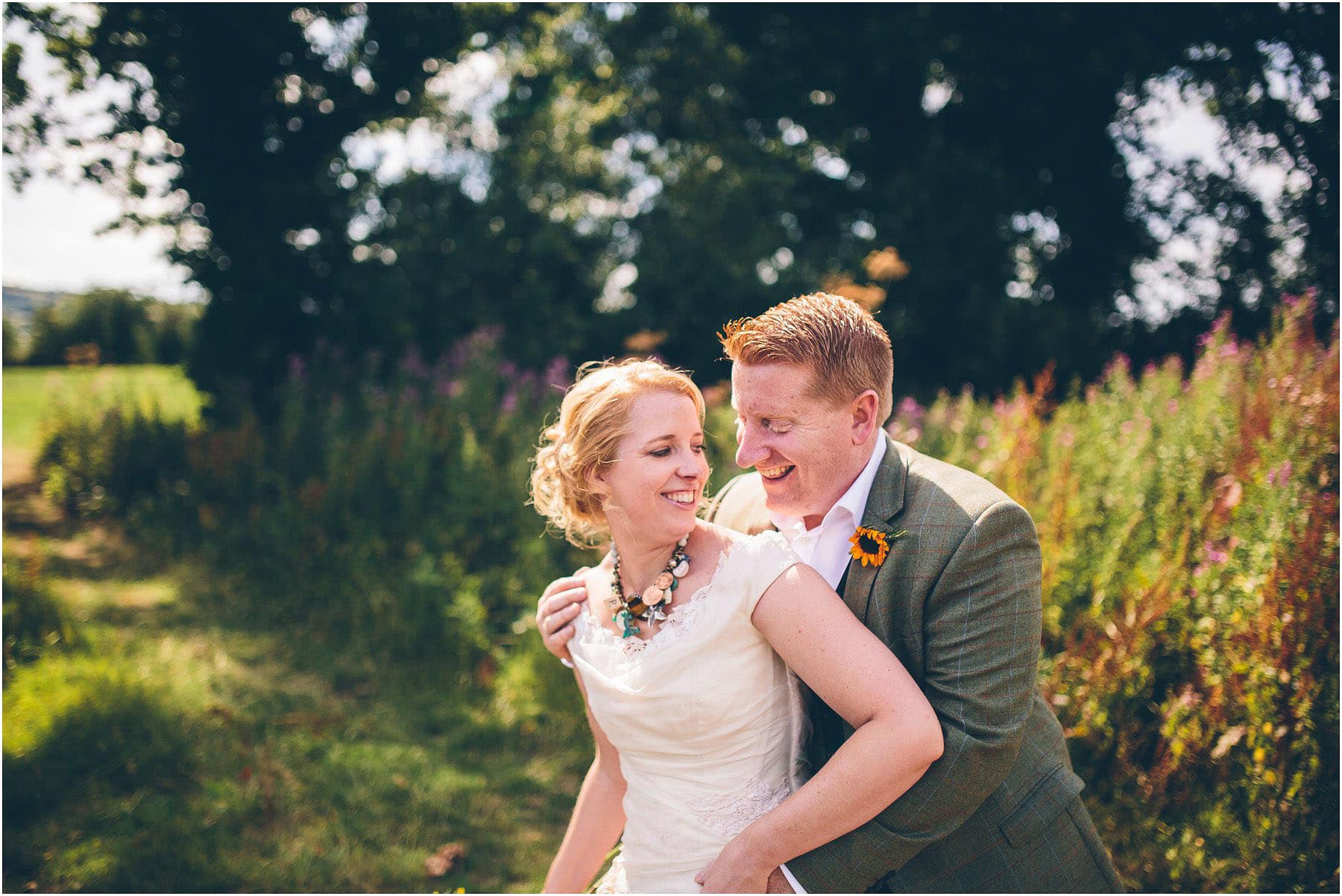 Clawdd_Offa_Farm_Wedding_Photography_0076