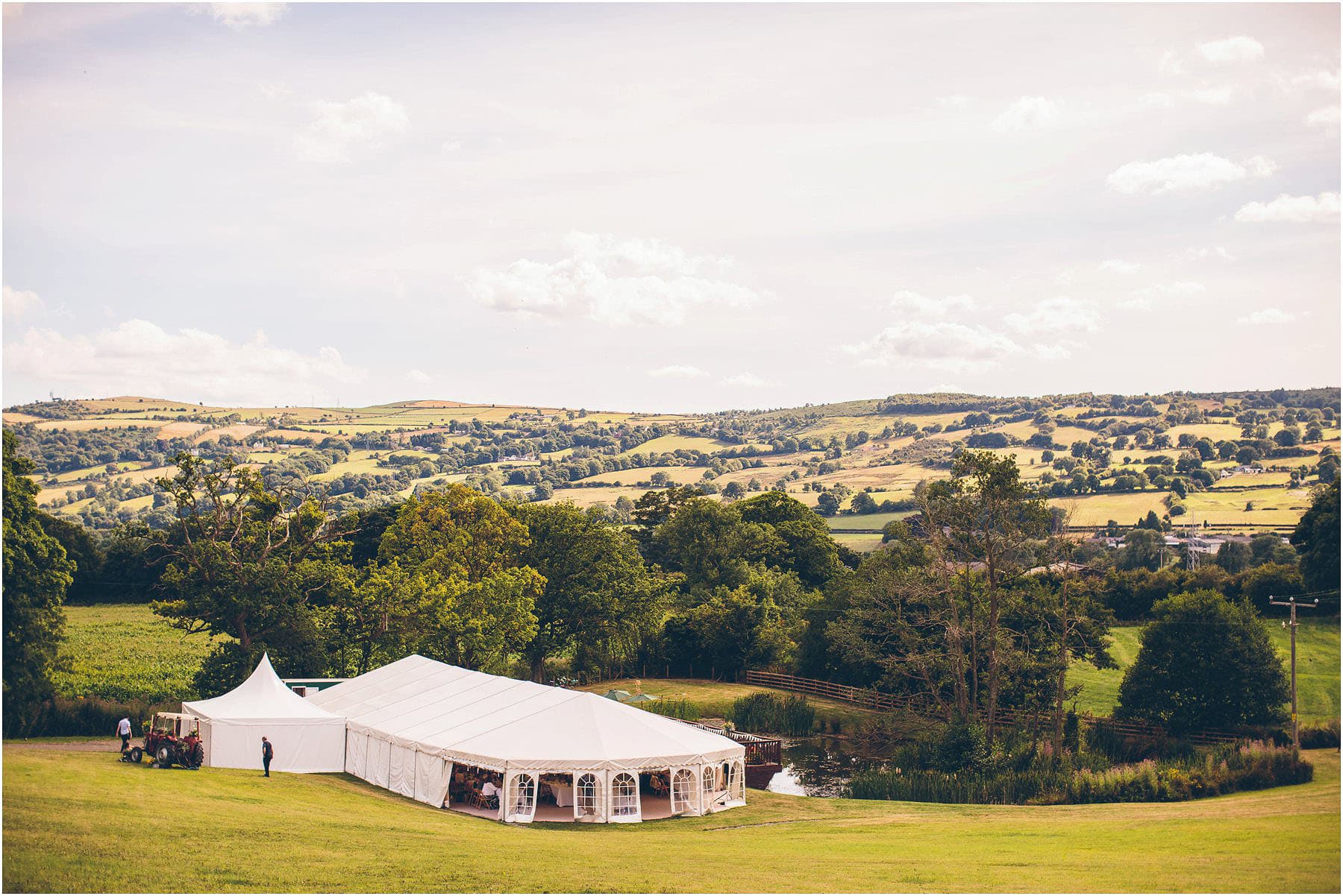 Clawdd_Offa_Farm_Wedding_Photography_0104