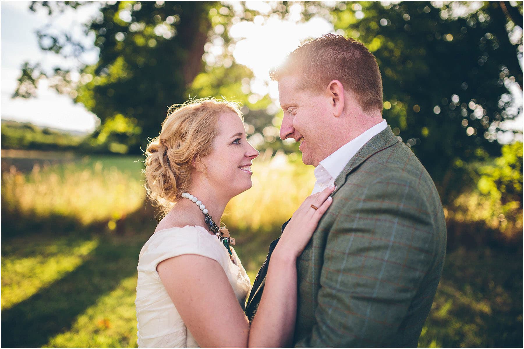 Clawdd_Offa_Farm_Wedding_Photography_0114