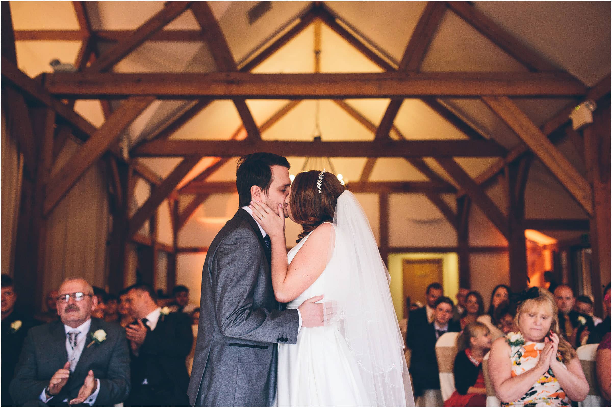 Sandhole_Oak_Barn_Wedding_Photography_0029