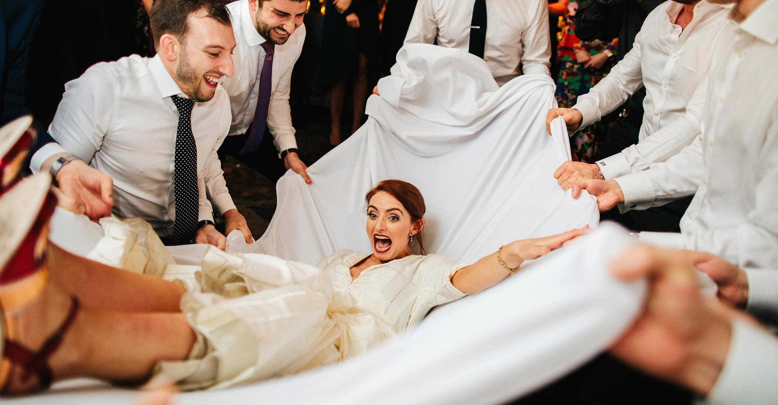 a jewish bride from London having fun on her wedding date